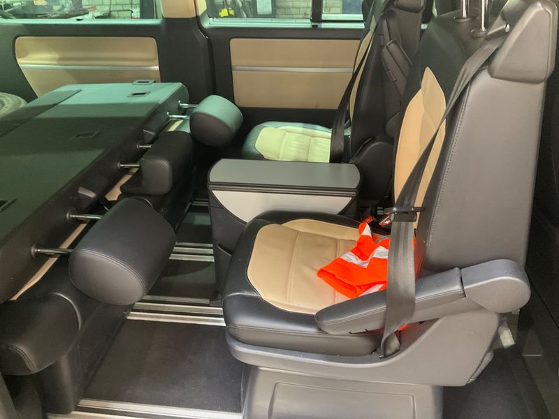 Volkswagen T6 Multivan 2.0 TDI Highline 4Motion 2017 – снимка 41