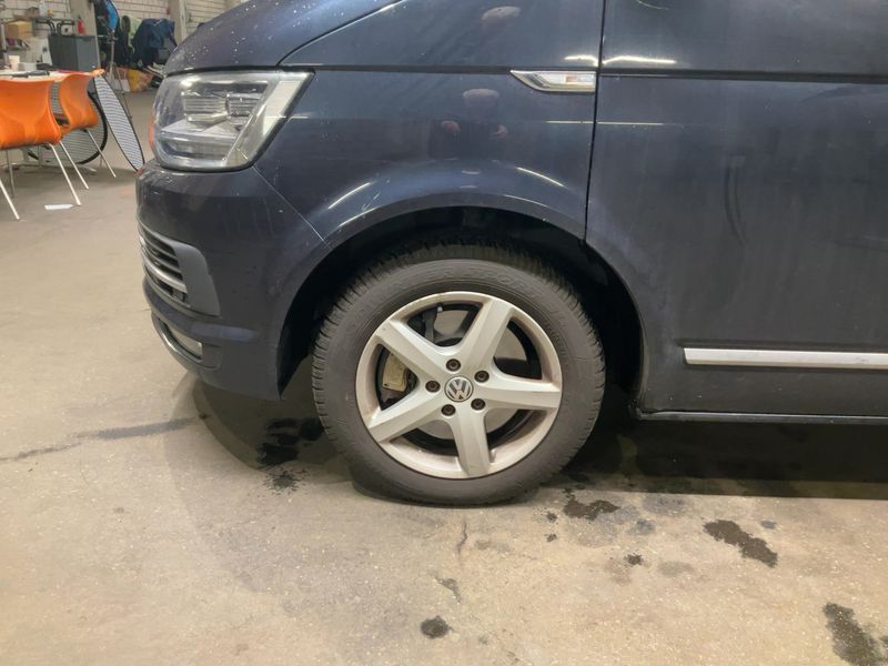 Volkswagen T6 Multivan 2.0 TDI Highline 4Motion 2017 – снимка 3