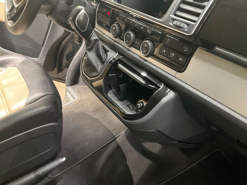 Volkswagen T6 Multivan 2.0 TDI Highline 4Motion 2017 – снимка 34