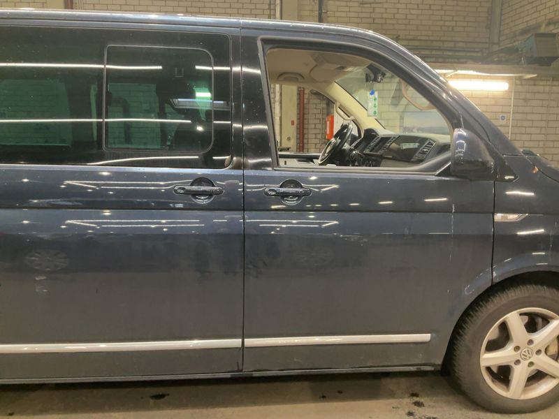 Volkswagen T6 Multivan 2.0 TDI Highline 4Motion 2017 – снимка 10