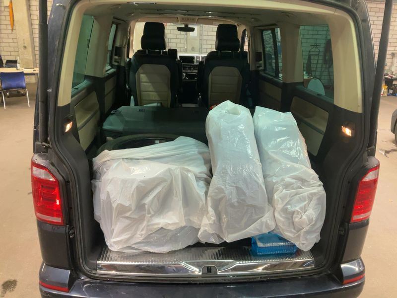 Volkswagen T6 Multivan 2.0 TDI Highline 4Motion 2017 – снимка 16
