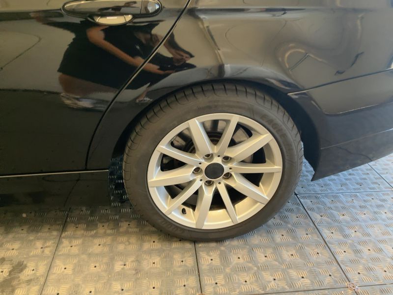 BMW 3er 330d 2010 – снимка 18