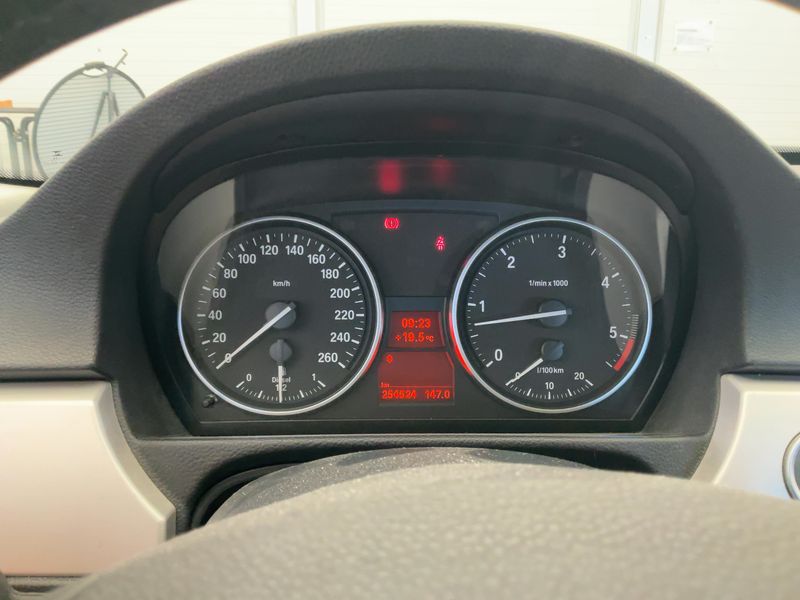 BMW 3er 330d 2010 – снимка 13