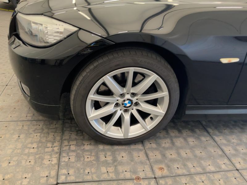 BMW 3er 330d 2010 – снимка 17