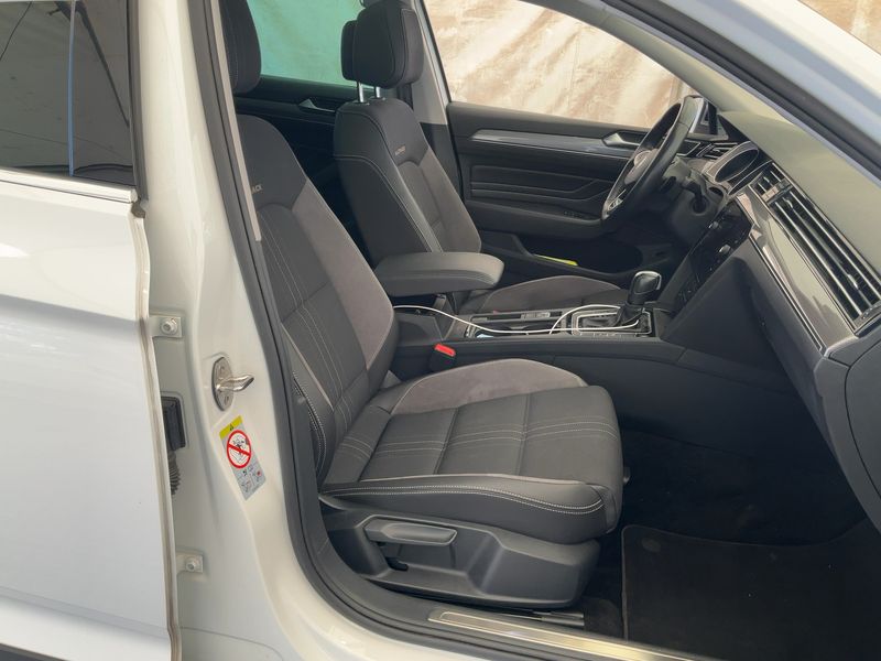 Volkswagen Passat Alltrack 2.0 TDI 4Motion 2021 – снимка 16