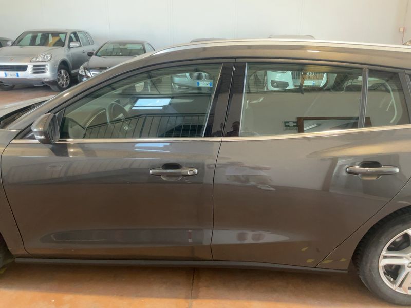 Ford Focus 1.5 TDCi EcoBlue Business 2019 – снимка 4