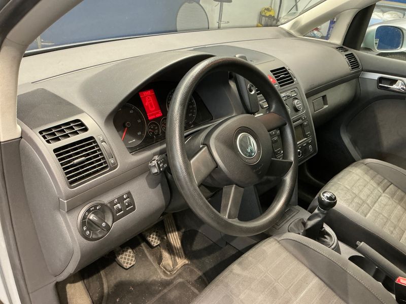 Volkswagen Touran 2.0 TDI Goal 2006 – снимка 34