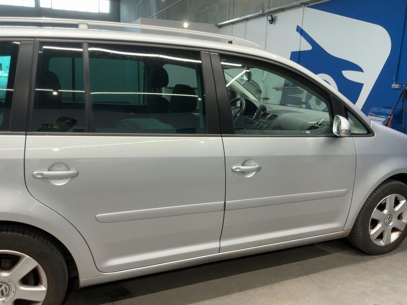 Volkswagen Touran 2.0 TDI Goal 2006 – снимка 10
