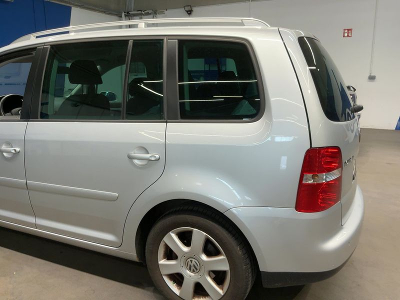 Volkswagen Touran 2.0 TDI Goal 2006 – снимка 6