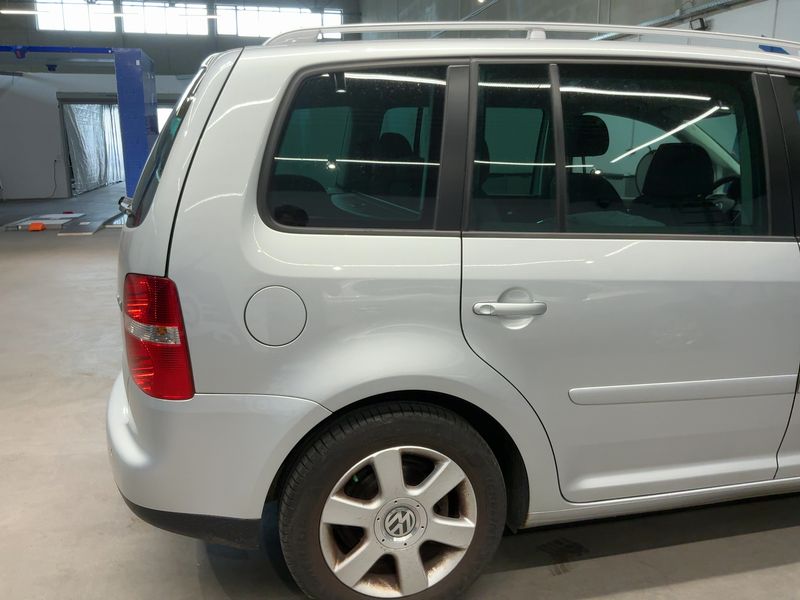 Volkswagen Touran 2.0 TDI Goal 2006 – снимка 8