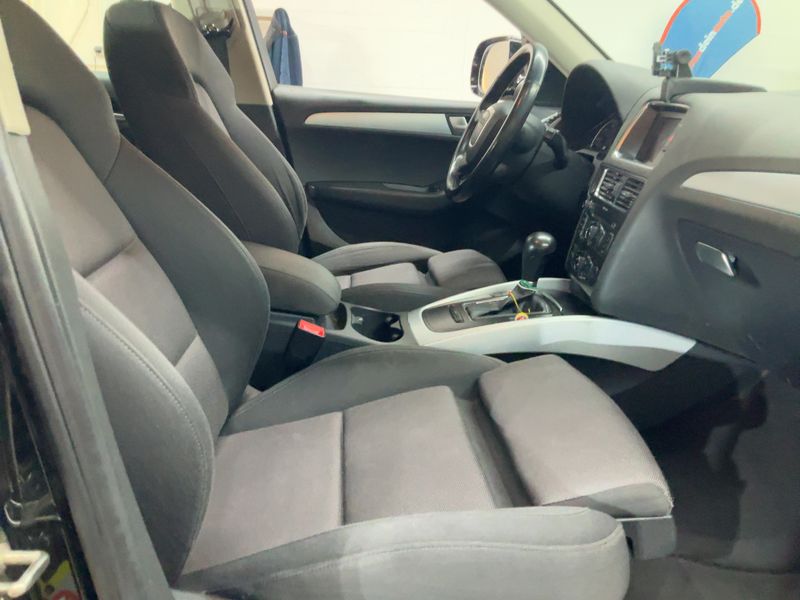 Audi Q5 2.0 TDI quattro 2011 – снимка 17