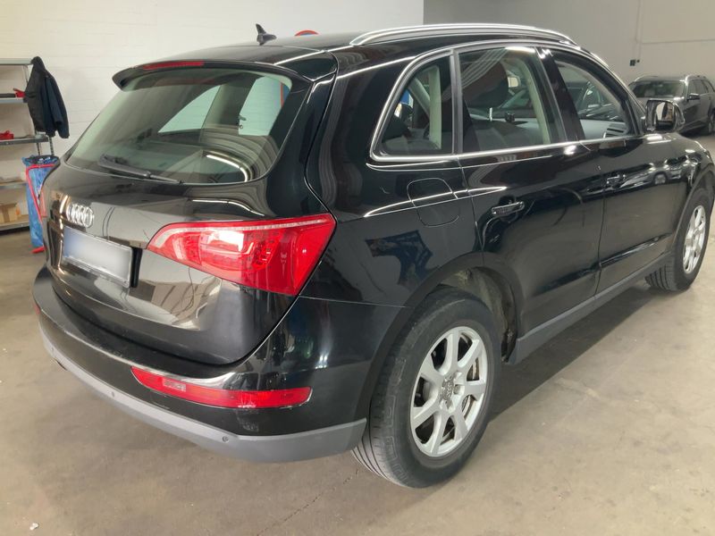 Audi Q5 2.0 TDI quattro 2011 – снимка 8