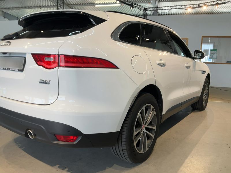 Jaguar F-Pace 30d Prestige AWD 2017 – снимка 8