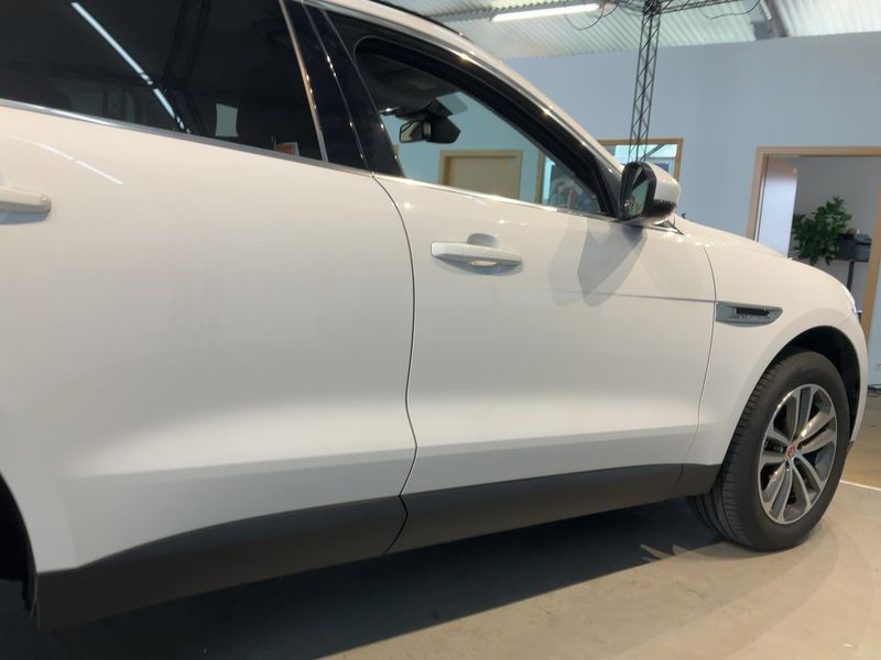 Jaguar F-Pace 30d Prestige AWD 2017 – снимка 10