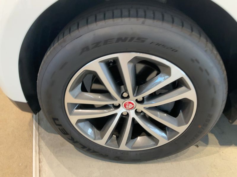 Jaguar F-Pace 30d Prestige AWD 2017 – снимка 3