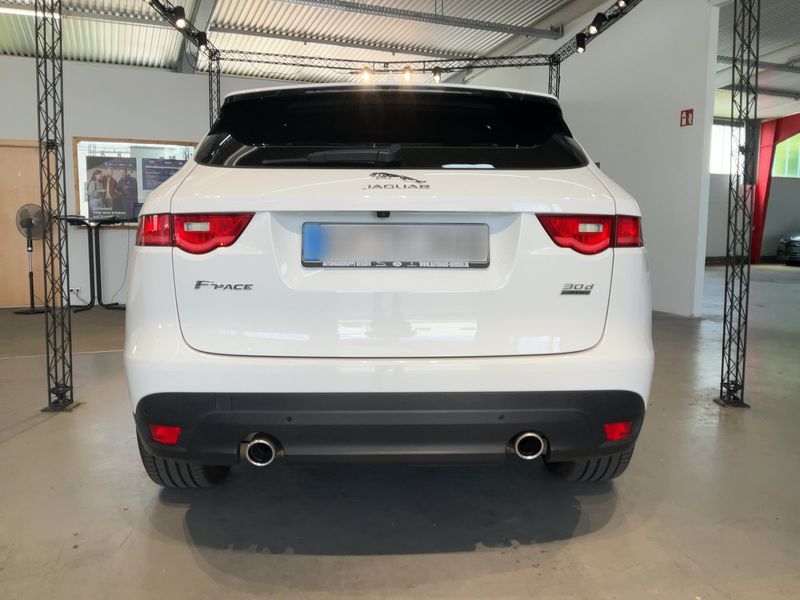 Jaguar F-Pace 30d Prestige AWD 2017 – снимка 7