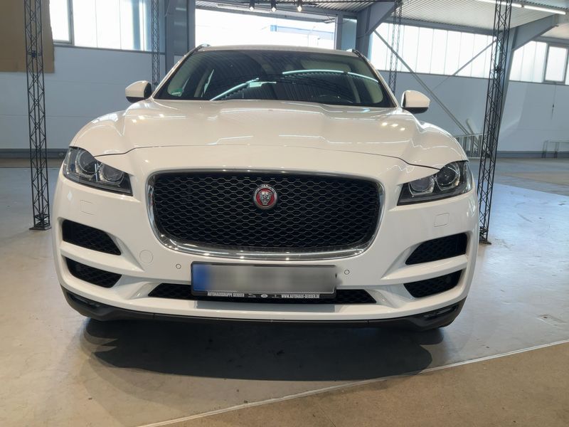 Jaguar F-Pace 30d Prestige AWD 2017 – снимка 14