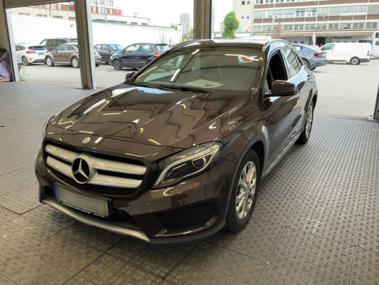 Mercedes-Benz GLA-Klasse GLA 220 d AMG Line 2015 – снимка 1