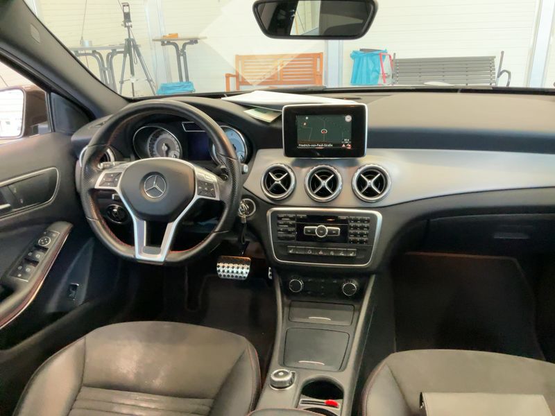 Mercedes-Benz GLA-Klasse GLA 220 d AMG Line 2015 – снимка 17