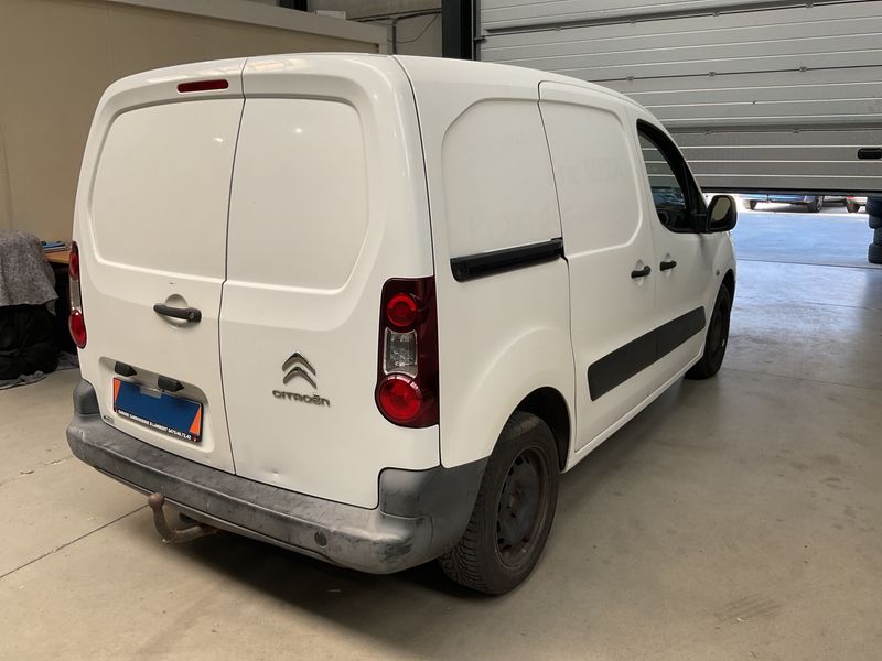 Citroen Berlingo 1.6 HDi Niveau B L1 2013 – снимка 2