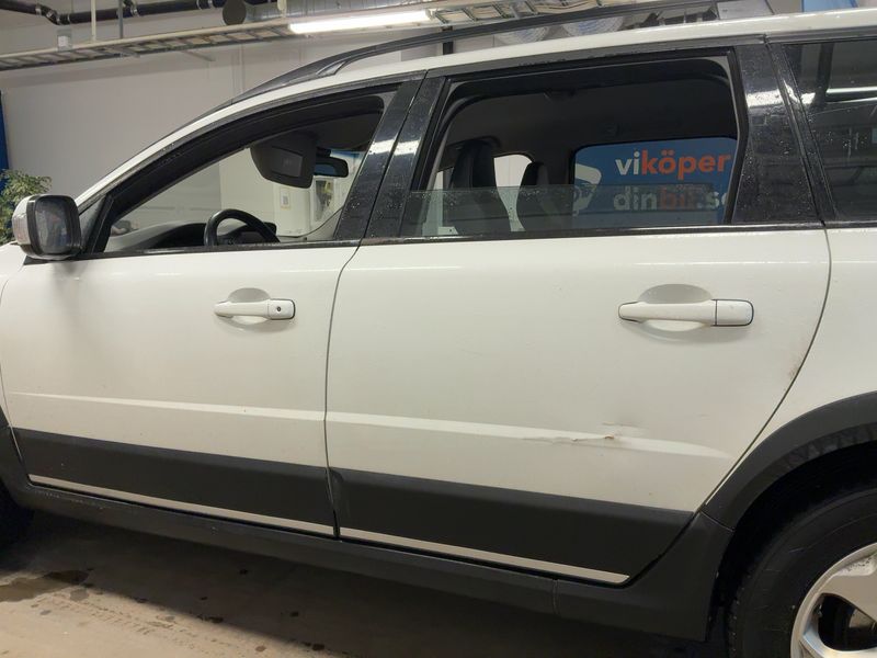 Volvo XC70 2.4 D5 Kinetic AWD 2012 – снимка 4