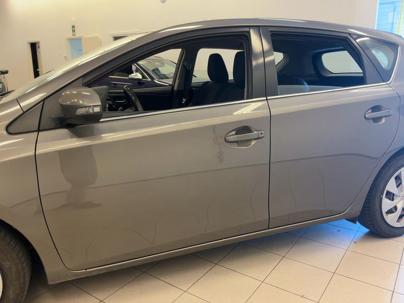 Toyota Auris 1.3 Comfort 2018 – снимка 4