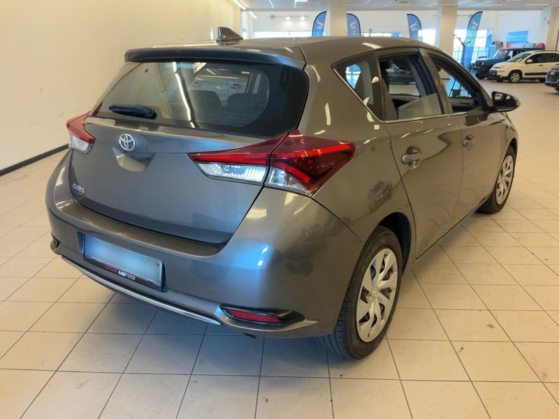 Toyota Auris 1.3 Comfort 2018 – снимка 8