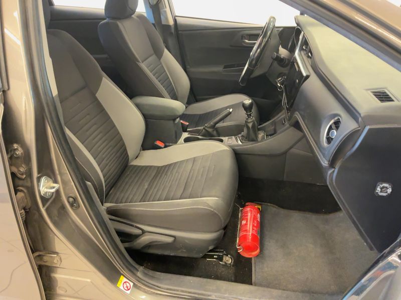 Toyota Auris 1.3 Comfort 2018 – снимка 17
