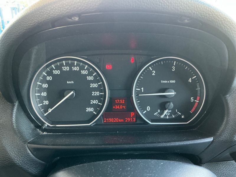 BMW 1er 120d 2008 – снимка 18