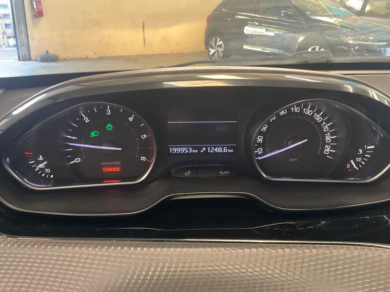 Peugeot 208 1.6 Blue-HDi Allure 2016 – снимка 4