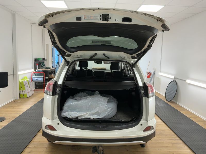 Toyota RAV 4 2.0 D-4D Edition 2016 – снимка 16