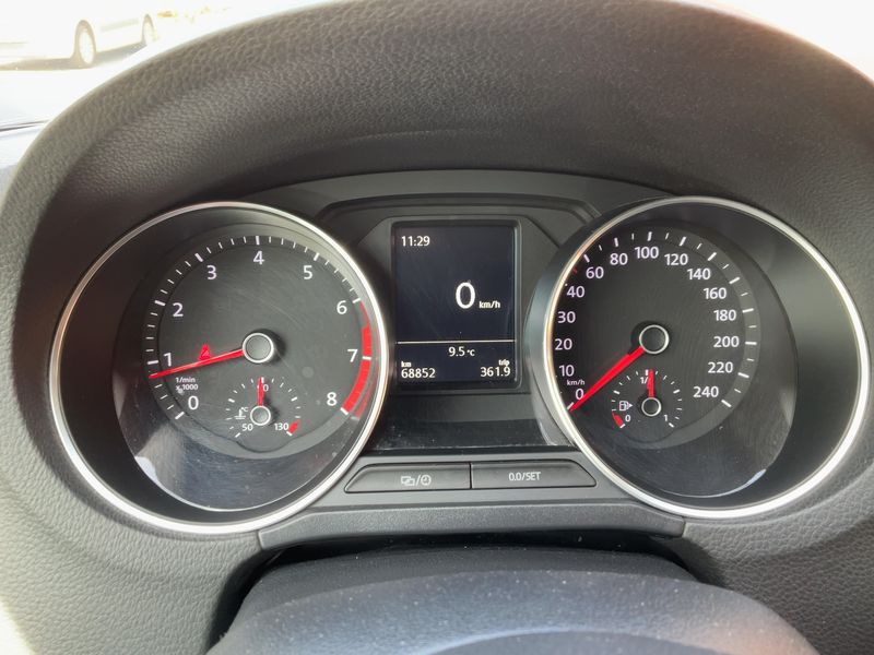 Volkswagen Polo 1.0 Allstar BlueMotion Tech 2017 – снимка 20