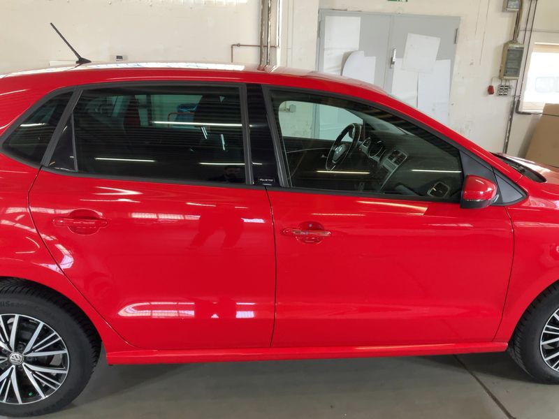 Volkswagen Polo 1.0 Allstar BlueMotion Tech 2017 – снимка 10