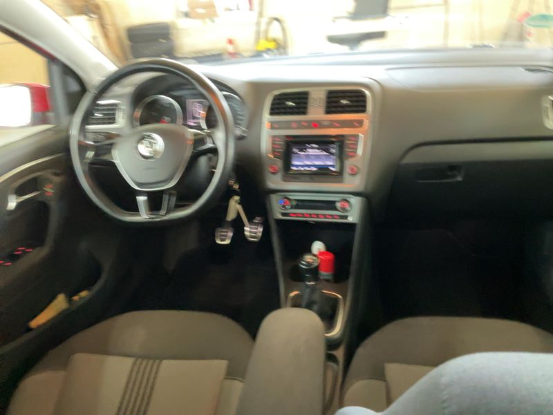 Volkswagen Polo 1.0 Allstar BlueMotion Tech 2017 – снимка 17