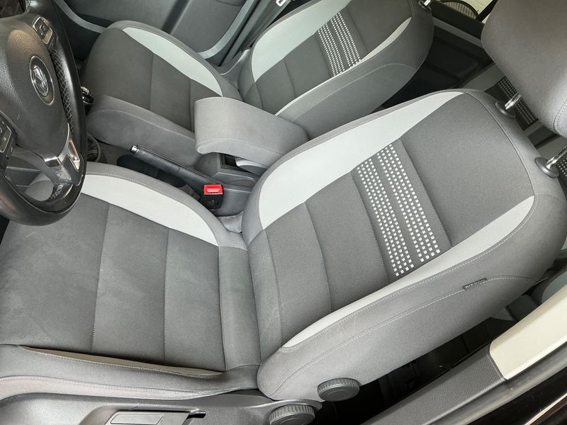 Volkswagen Touran 1.4 TSI Life 2013 – снимка 33
