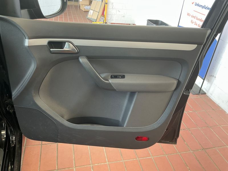 Volkswagen Touran 1.4 TSI Life 2013 – снимка 30