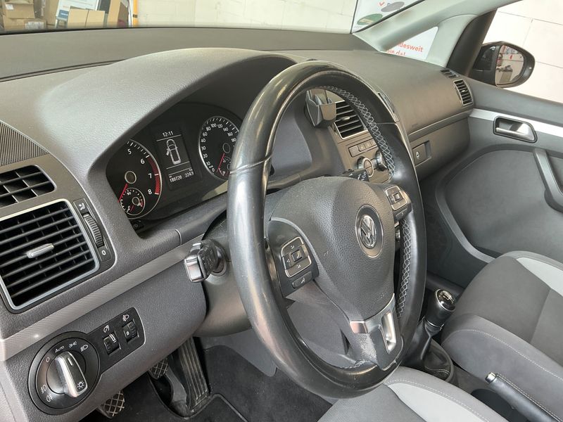Volkswagen Touran 1.4 TSI Life 2013 – снимка 26