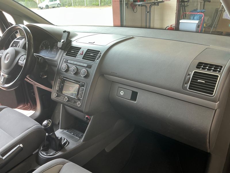 Volkswagen Touran 1.4 TSI Life 2013 – снимка 31