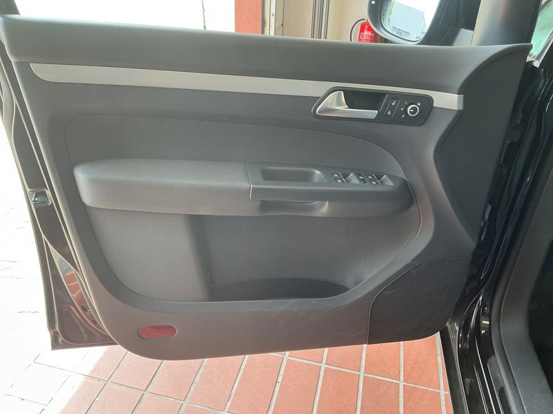 Volkswagen Touran 1.4 TSI Life 2013 – снимка 25