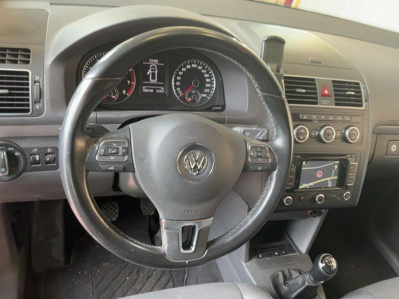 Volkswagen Touran 1.4 TSI Life 2013 – снимка 18