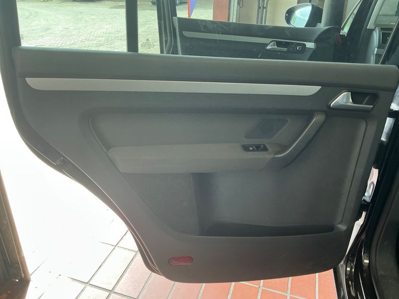 Volkswagen Touran 1.4 TSI Life 2013 – снимка 28