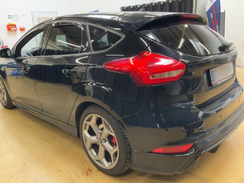 Ford Focus 2.0 TDCi ST 2016 – снимка 6