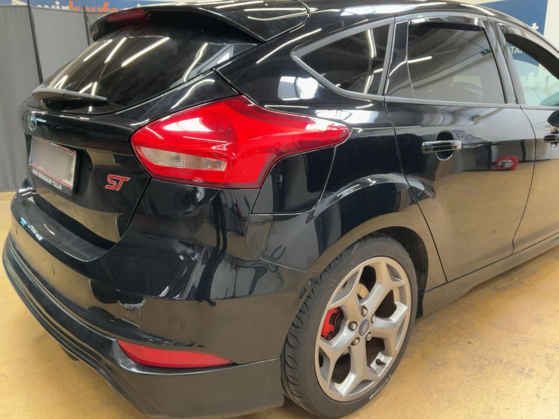 Ford Focus 2.0 TDCi ST 2016 – снимка 8