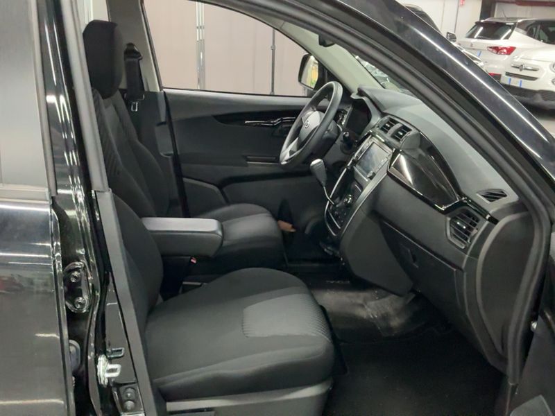 Mahindra KUV 100 1.2 K8 2022 – снимка 16