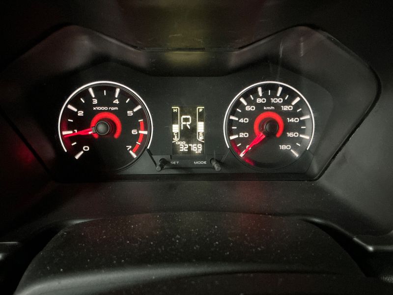 Mahindra KUV 100 1.2 K8 2022 – снимка 18