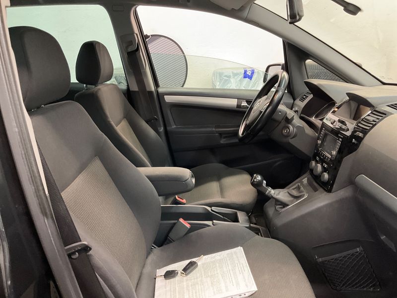 Opel Zafira 1.7 CDTI Family Plus 2012 – снимка 3