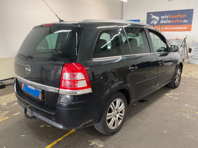 Opel Zafira 1.7 CDTI Family Plus 2012 – снимка 2