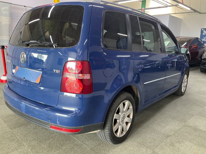 Volkswagen Touran 1.4 TSI Highline 2007 – снимка 2