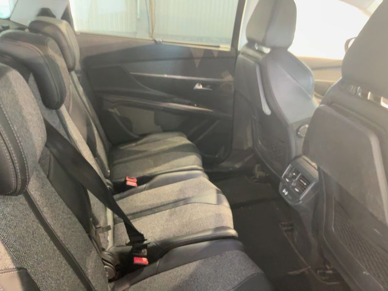 Peugeot 5008 1.5 Blue-HDi Allure 2018 – снимка 19