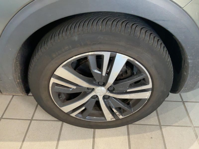 Peugeot 5008 1.5 Blue-HDi Allure 2018 – снимка 11